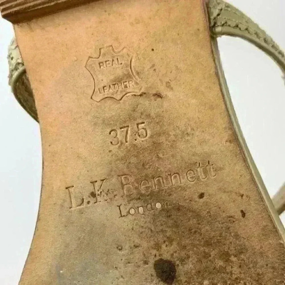 LK Bennett sandals 37.5 6.5 taupe patent leather - Picture 8 of 8